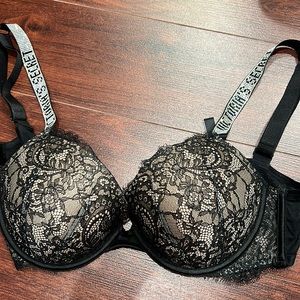 VS Black Bra.  Very sexy push up.  Size 36C